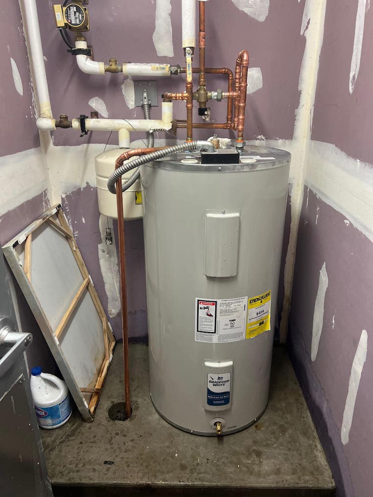 Waterheater commercial hot water heater installed